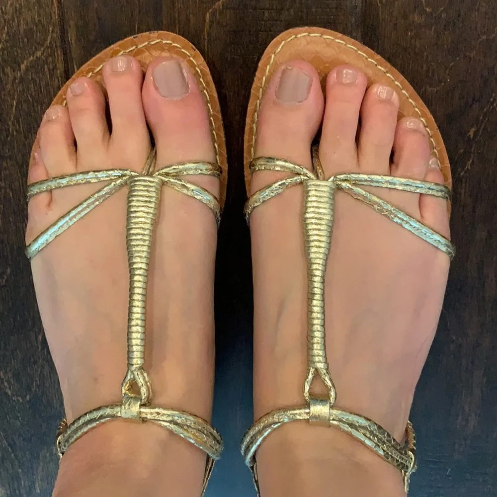 NIB LOFT Gold Snakeskin Print T-Strap Sandals Size 7